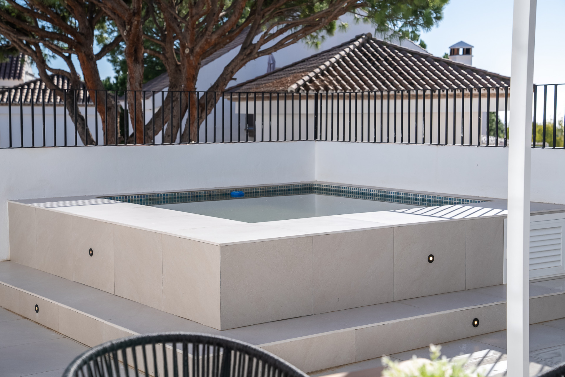 Renovated Luxury Duplex Penthouse for Sale in Los Pinos de Aloha, Marbella - Casa Clara