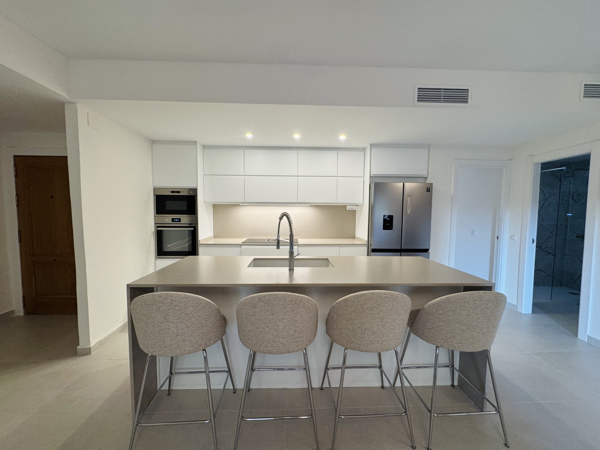 Luxury apartment in San Pedro beachside