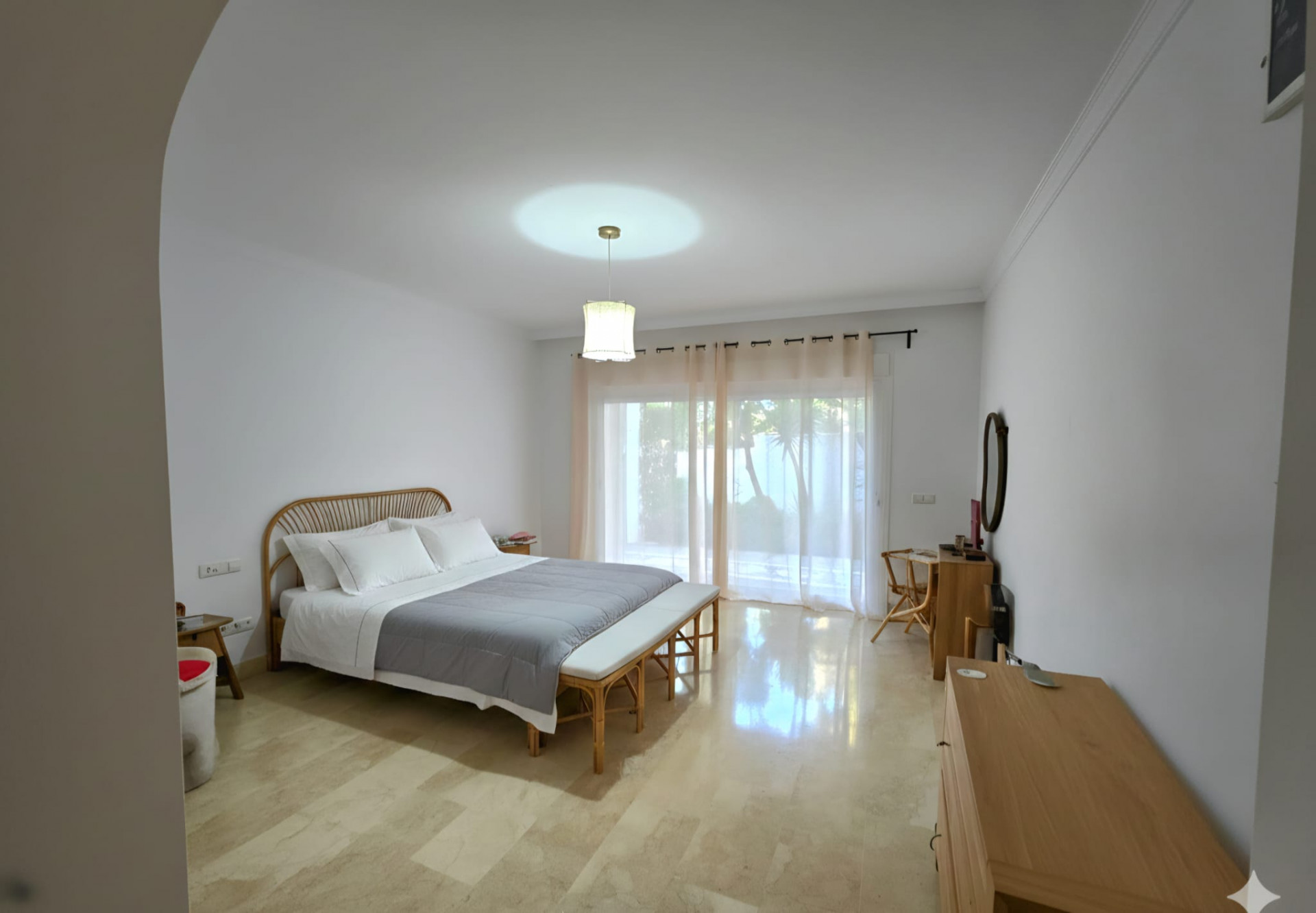 Luxury 2-bedroom apartment for long-term rent in Sierra Blanca, Marbella’s Golden Mile