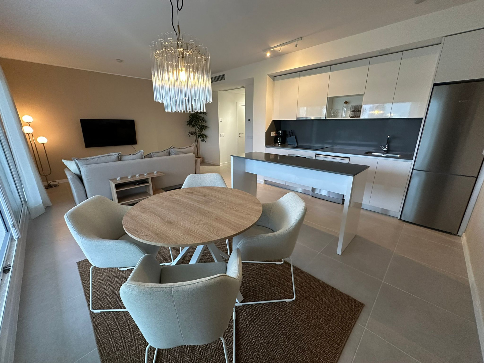 Modern 3-Bedroom Ground-Floor Apartment in a Gated Community – Cancelada, Estepona