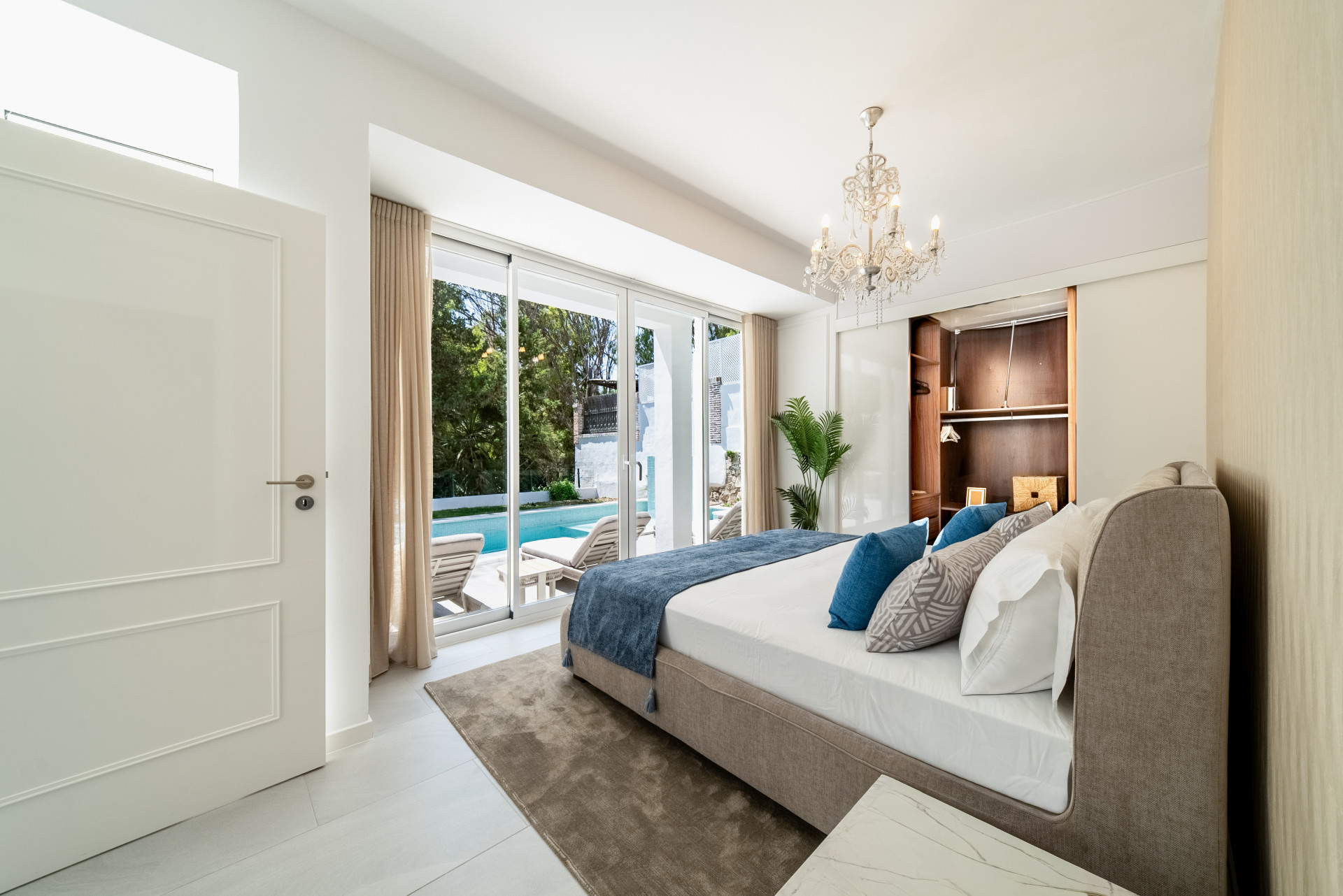 Detached Villa with Private Pool in Nueva Andalucía, Marbella