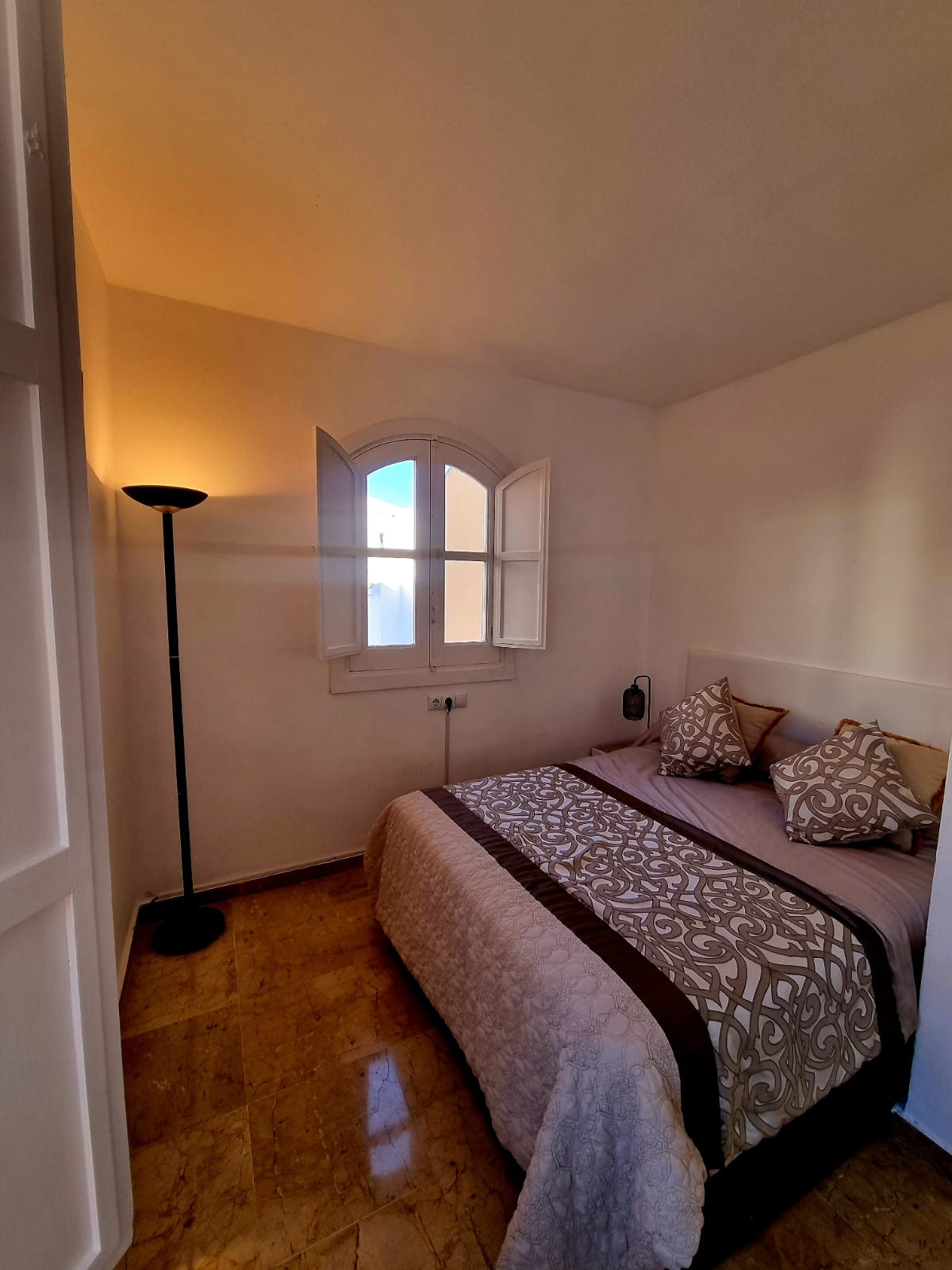 Casa adosada de 2 dormitorios en Altos del Rodeo, Nueva Andalucía