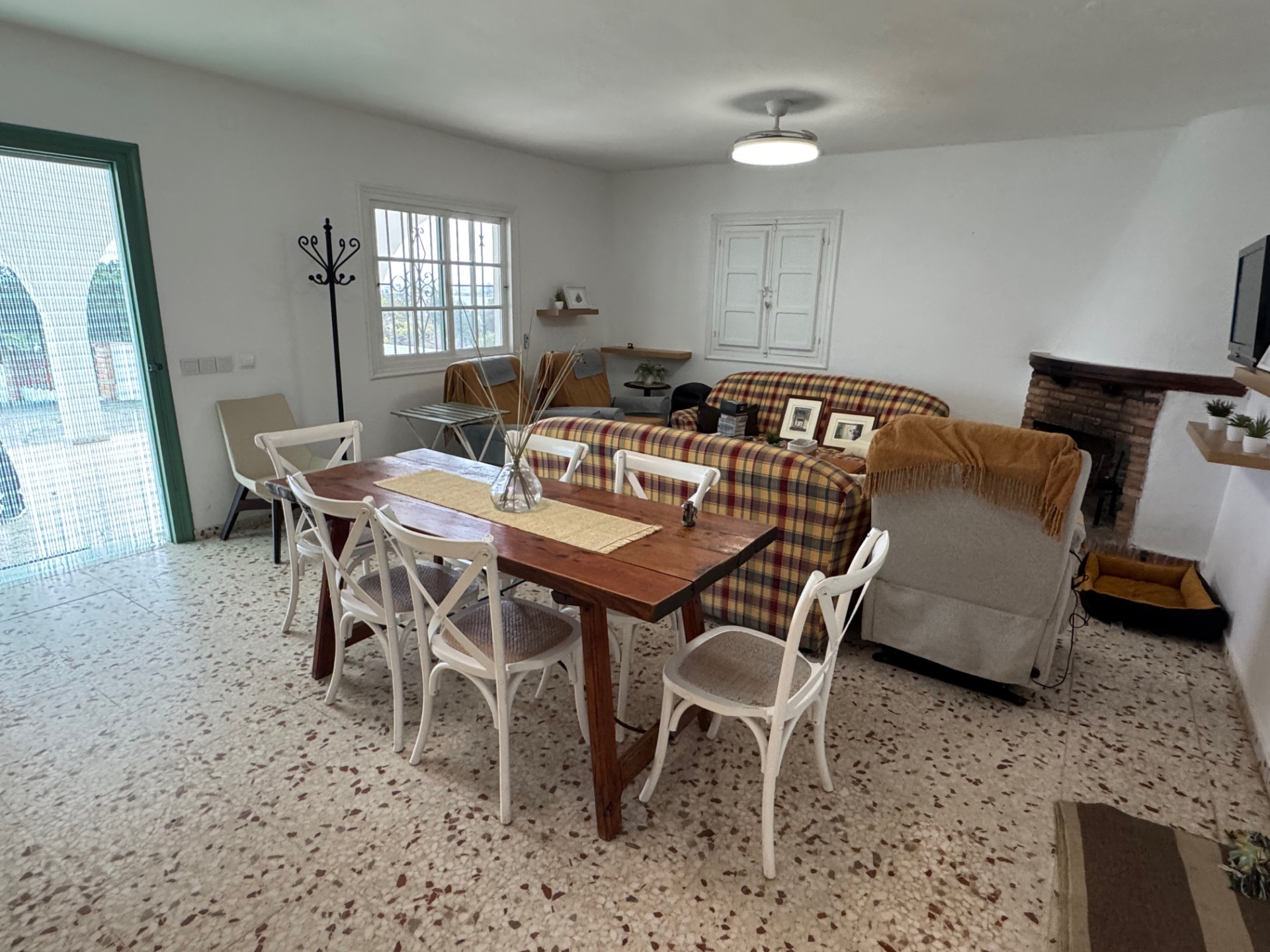 4-Bed Traditional Finca with Sea Views in Guadalmansa, Estepona