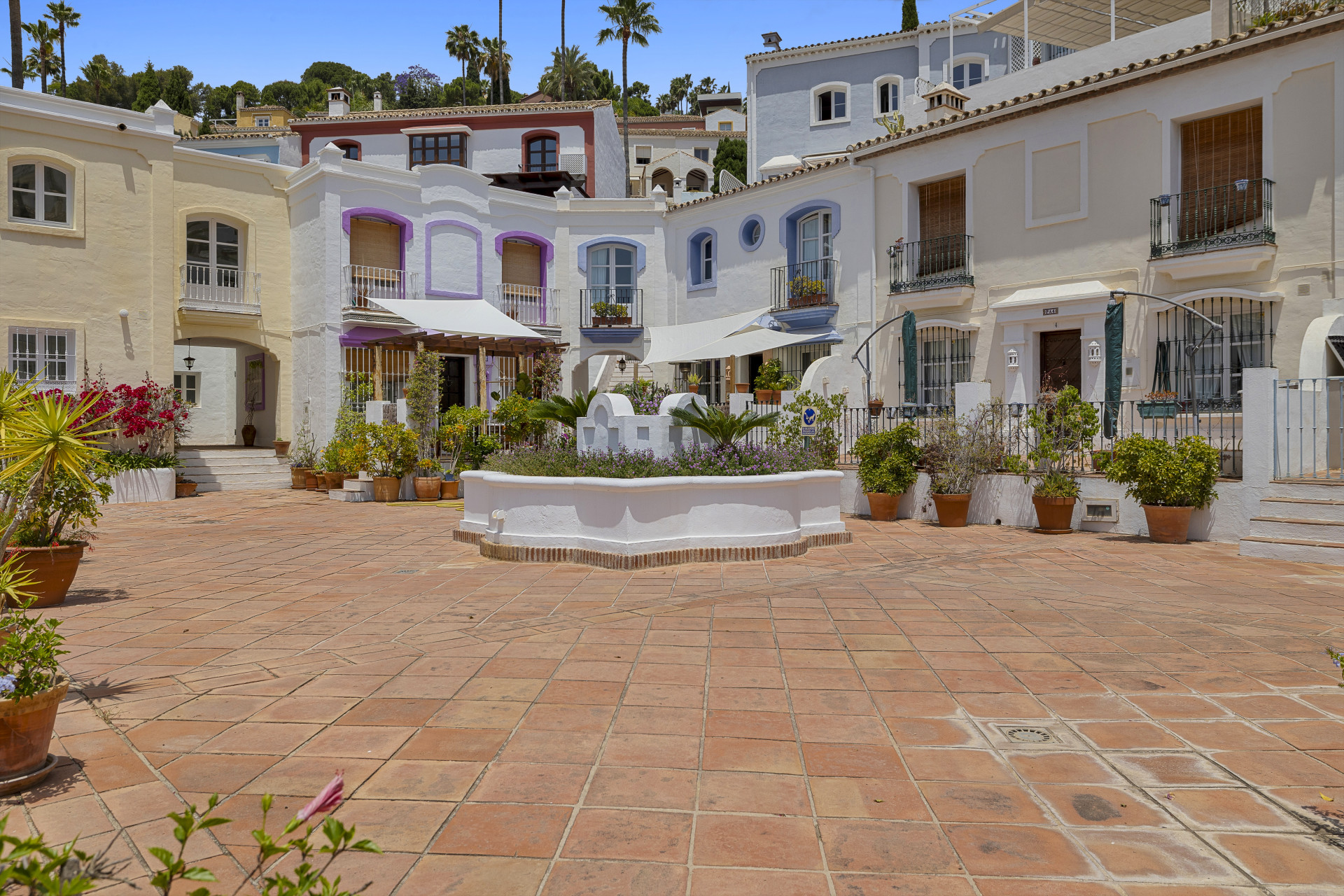 Charming Townhouse in La Perla de la Heredia, Benahavís