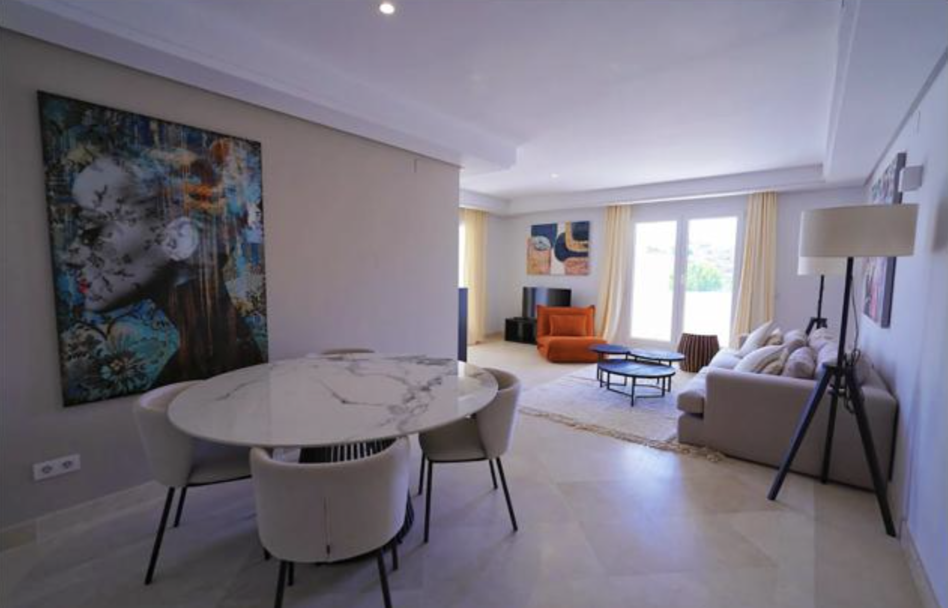Modern 2-Bedroom Apartment with Sea and Pool Views in Aloha, Marbella