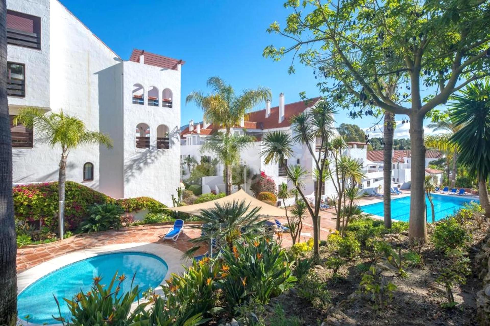 Duplex Apartment in La Maestranza, Nueva Andalucía