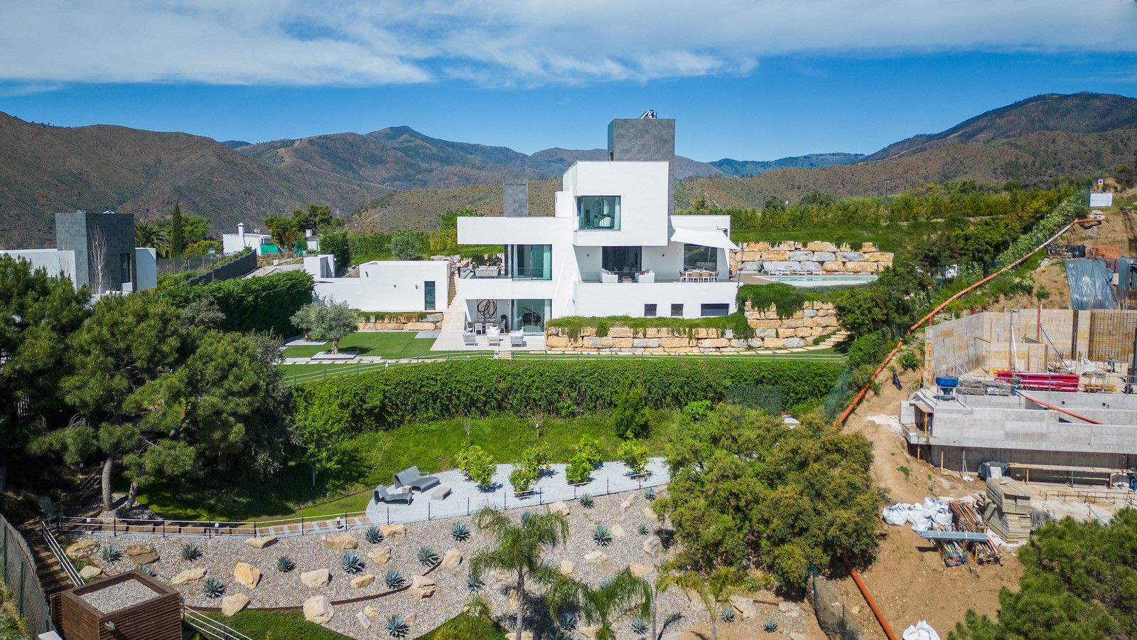 Luxurious Villa with Panoramic Views in Montemayor, Benahavis