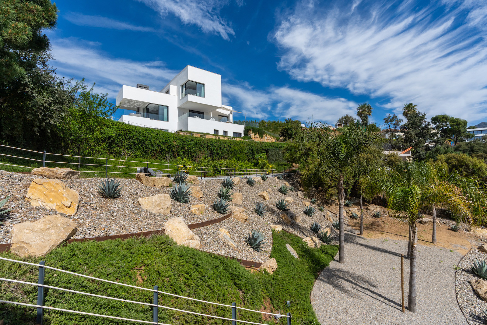 Luxurious Villa with Panoramic Views in Montemayor, Benahavis