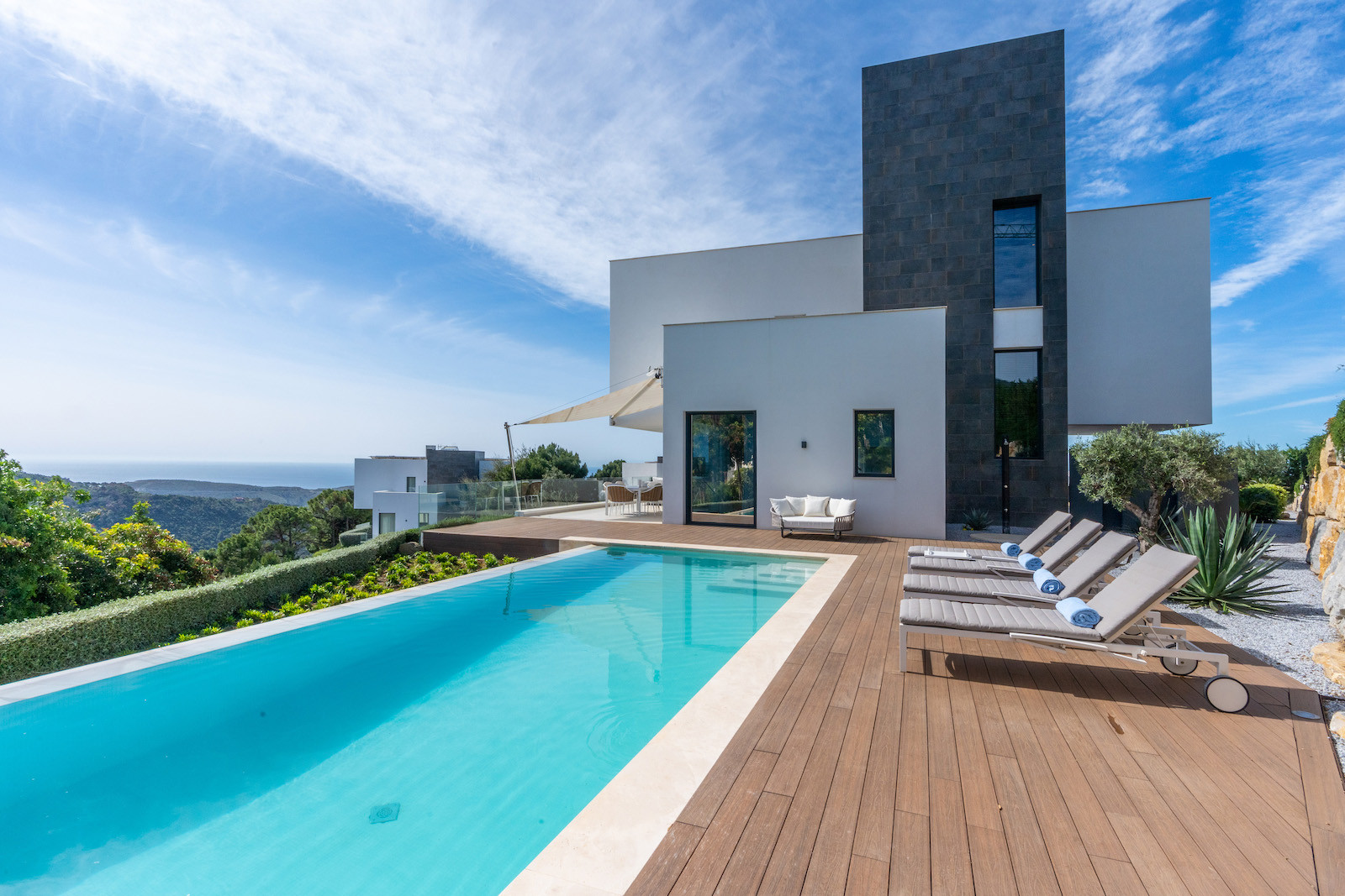 Luxurious Villa with Panoramic Views in Montemayor, Benahavis