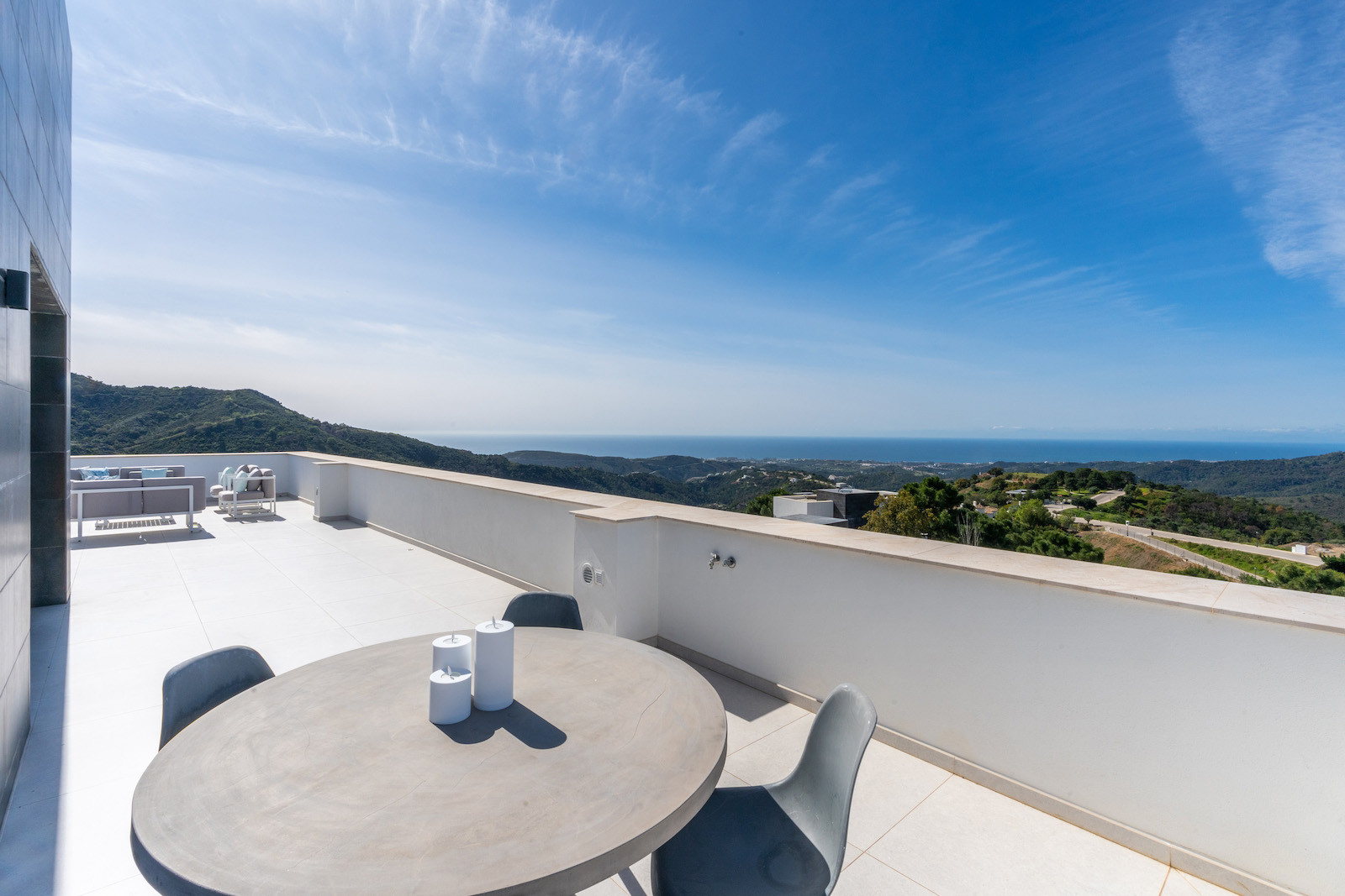 Luxurious Villa with Panoramic Views in Montemayor, Benahavis