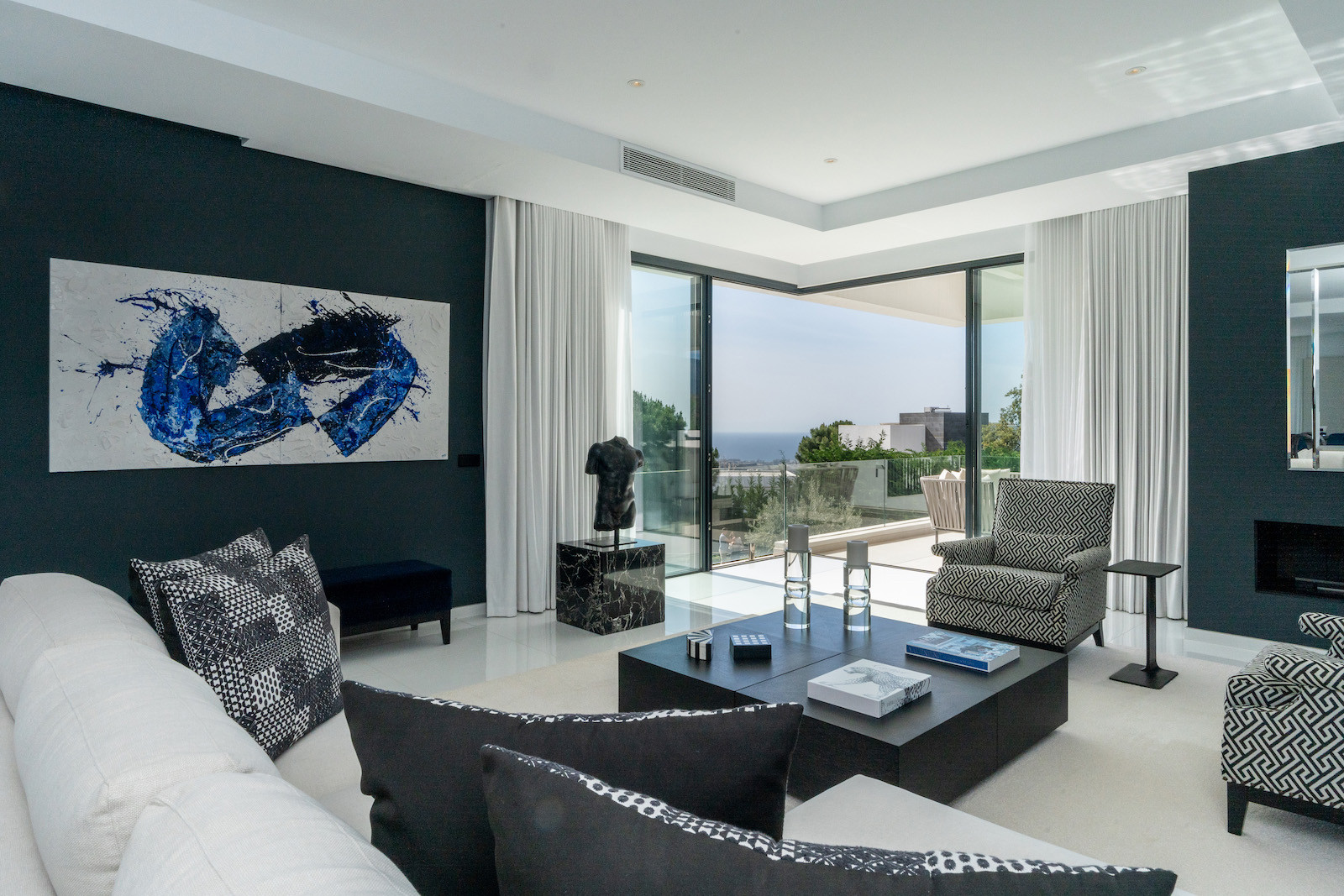 Luxurious Villa with Panoramic Views in Montemayor, Benahavis