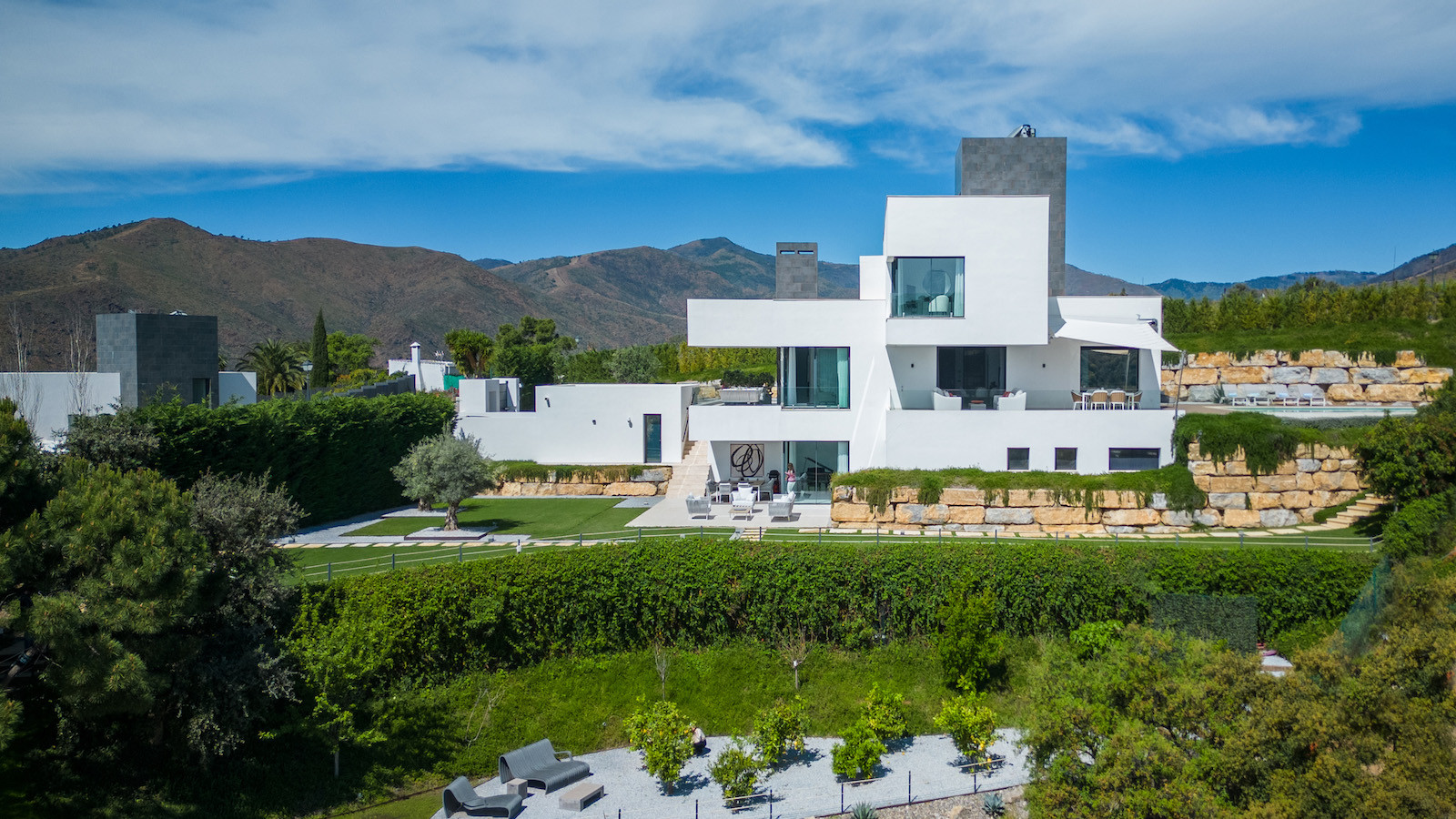 Luxurious Villa with Panoramic Views in Montemayor, Benahavis