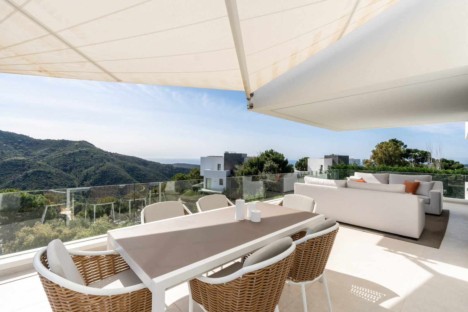Luxurious Villa with Panoramic Views in Montemayor, Benahavis
