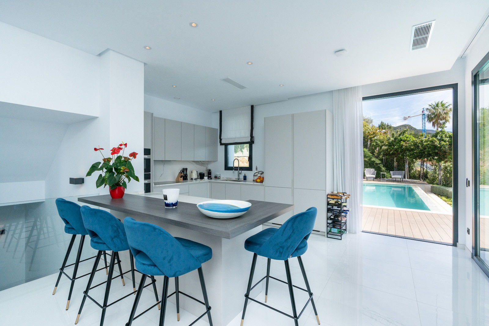 Luxurious Villa with Panoramic Views in Montemayor, Benahavis