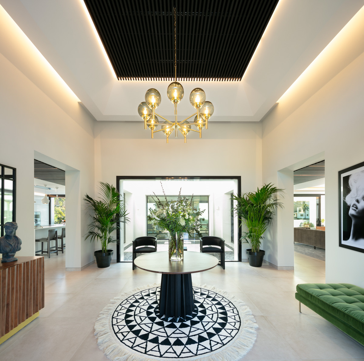 Modern villa with panoramic sea views in Marbella