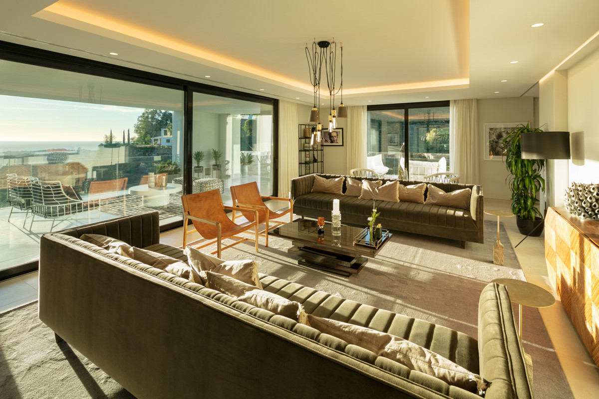 Modern villa with panoramic sea views in Marbella