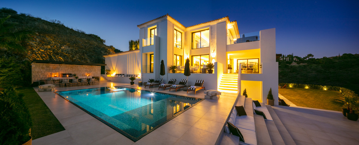 Modern villa with panoramic sea views in Marbella