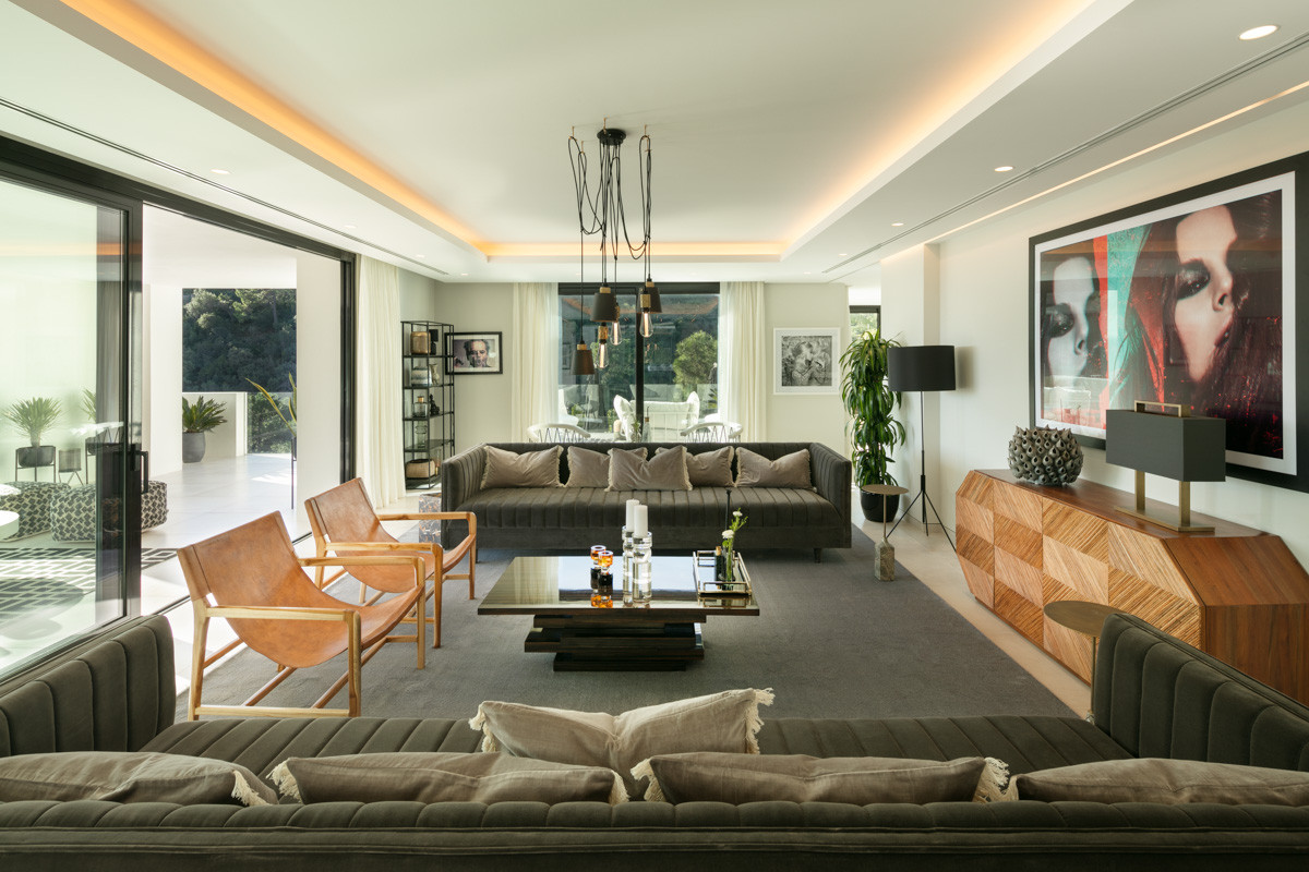Modern villa with panoramic sea views in Marbella