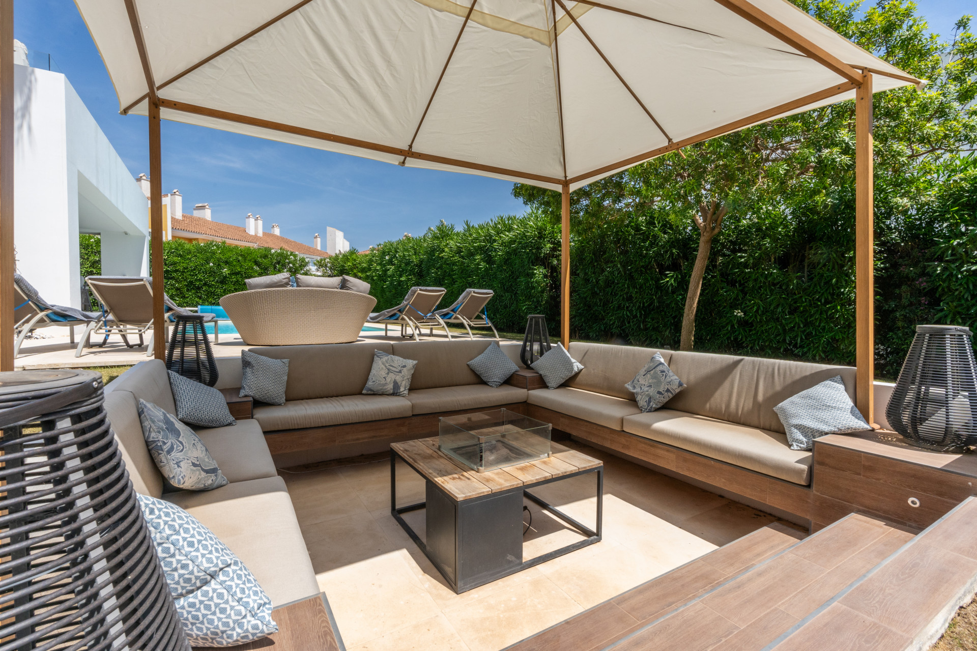 Exquisite Villa with 5 Bedrooms in Estepona