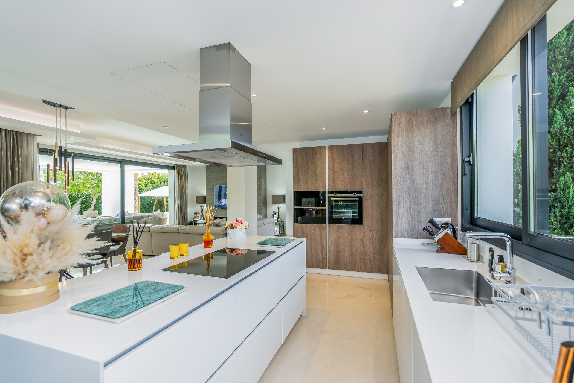 Exquisite Villa with 5 Bedrooms in Estepona