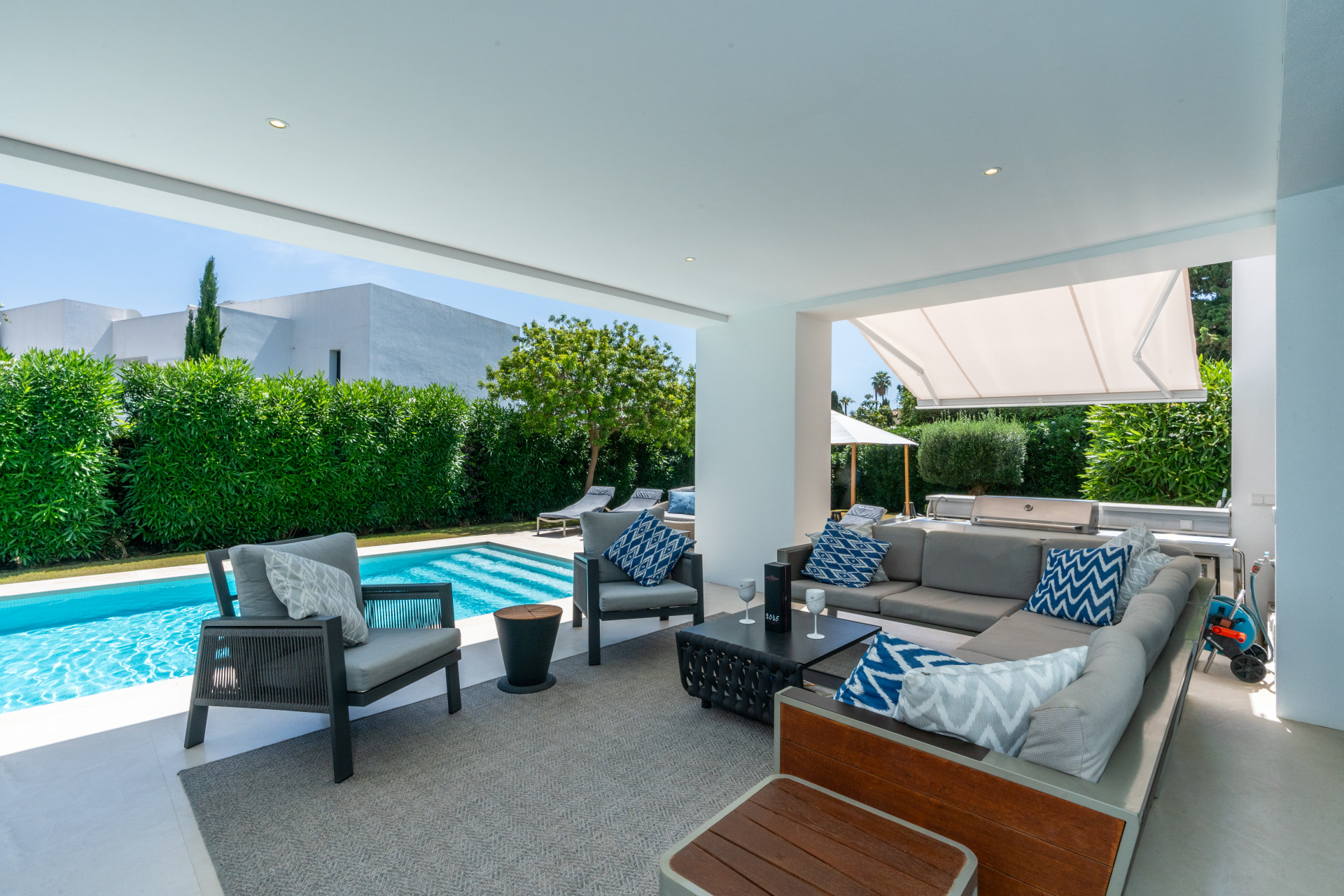 Exquisite Villa with 5 Bedrooms in Estepona
