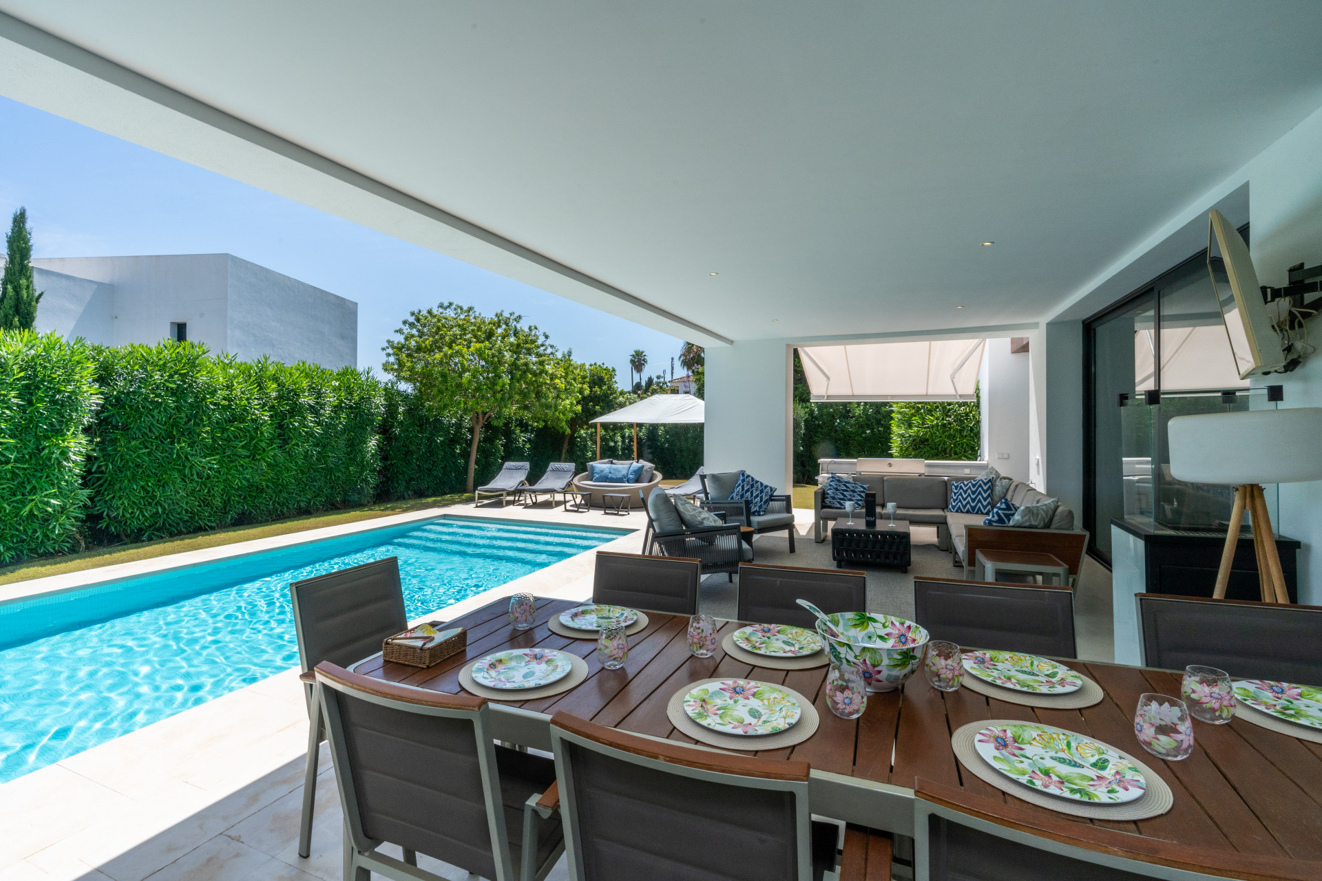 Exquisite Villa with 5 Bedrooms in Estepona