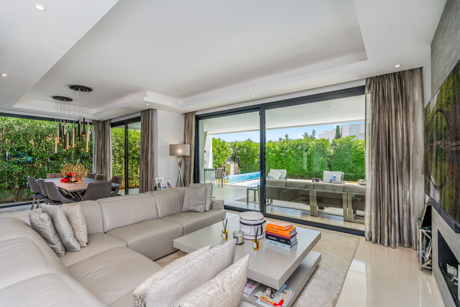 Exquisite Villa with 5 Bedrooms in Estepona