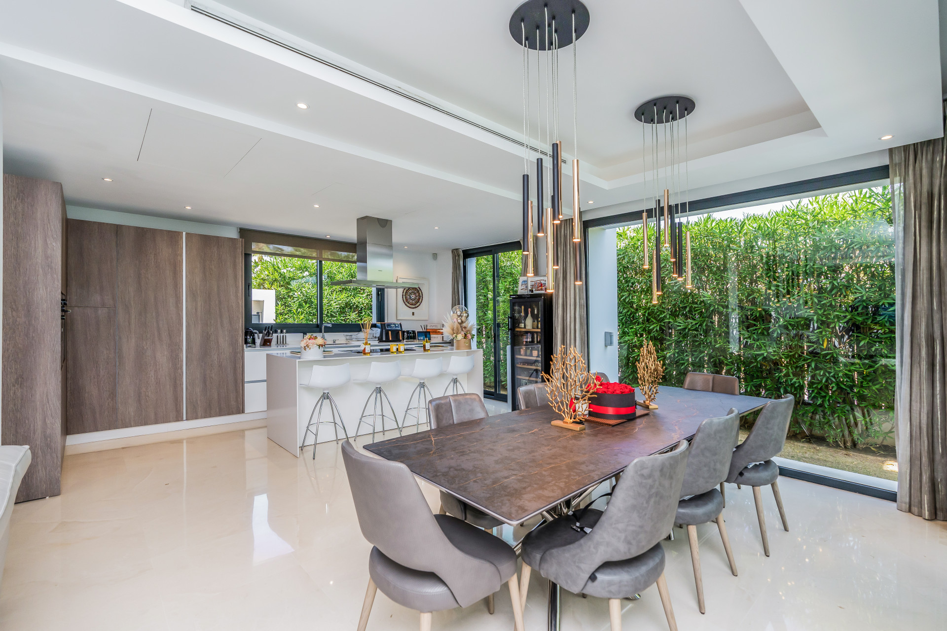 Exquisite Villa with 5 Bedrooms in Estepona