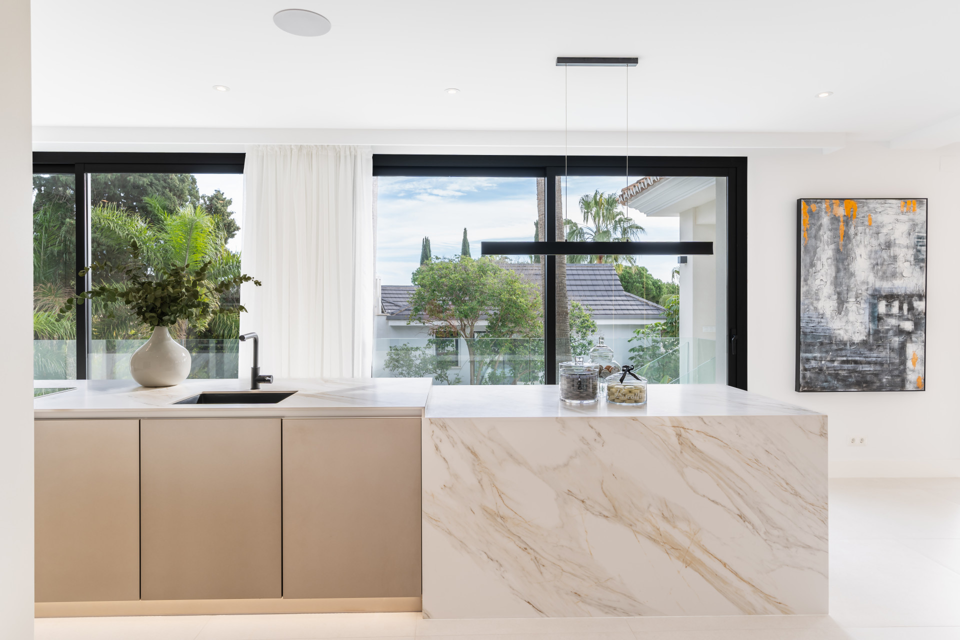 Modern Luxury Villa in Marbesa, Marbella East