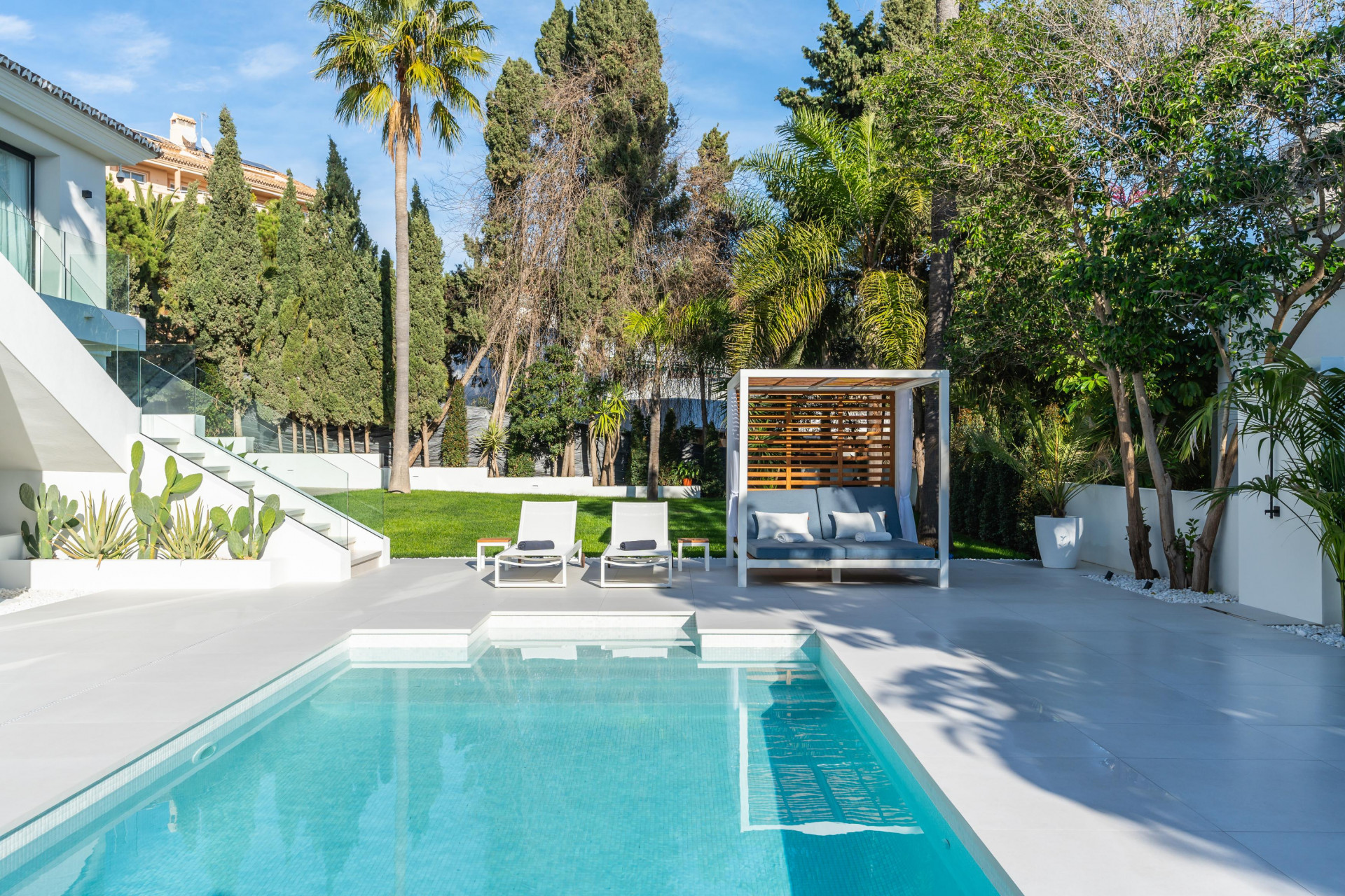 Modern Luxury Villa in Marbesa, Marbella East