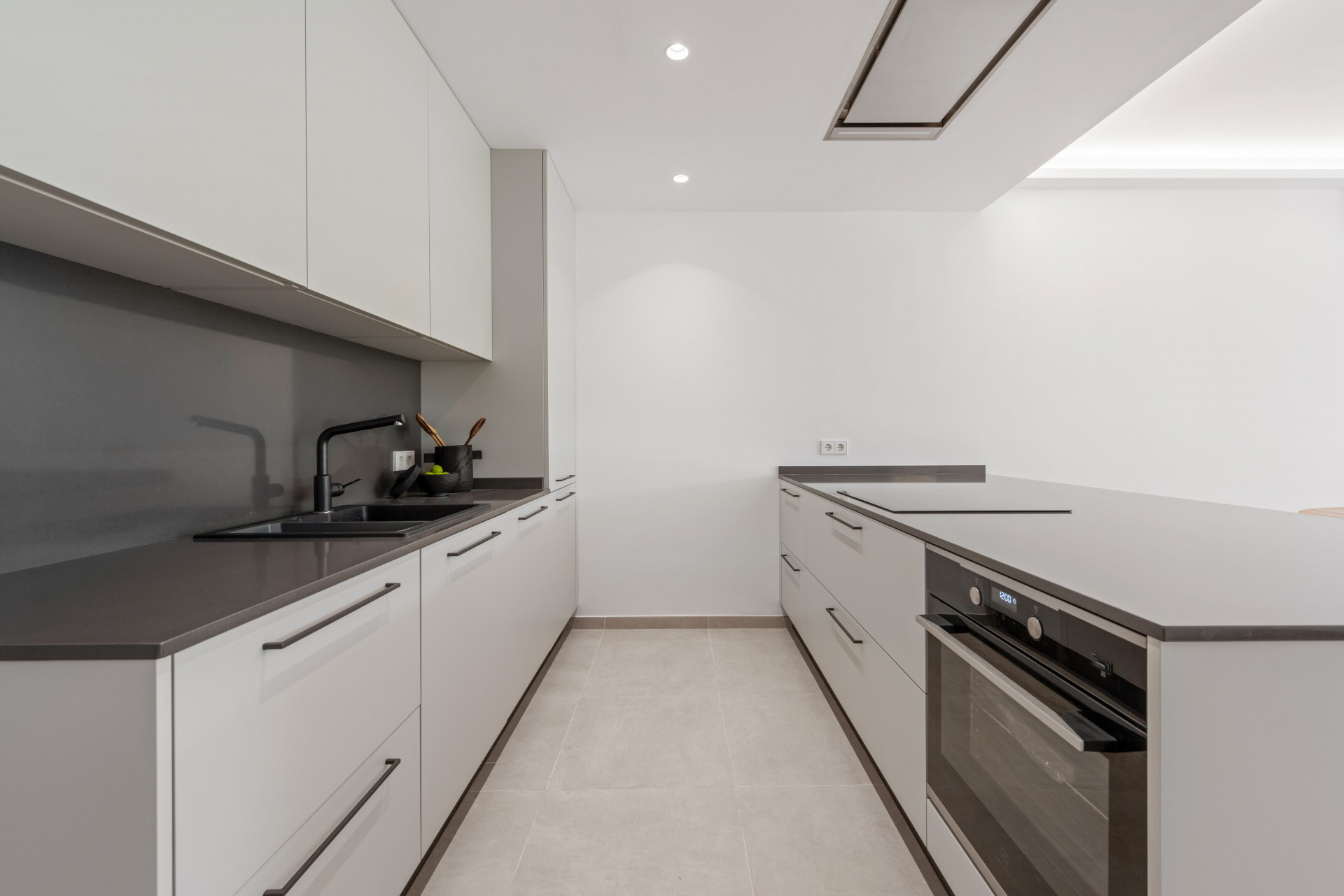 Scandinavian apartment in Nueva Andalucía, Marbella