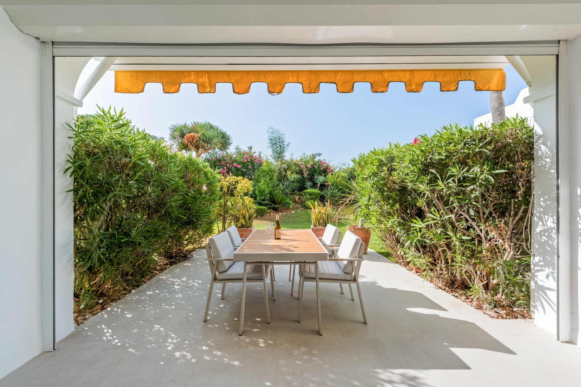 Scandinavian apartment in Nueva Andalucía, Marbella