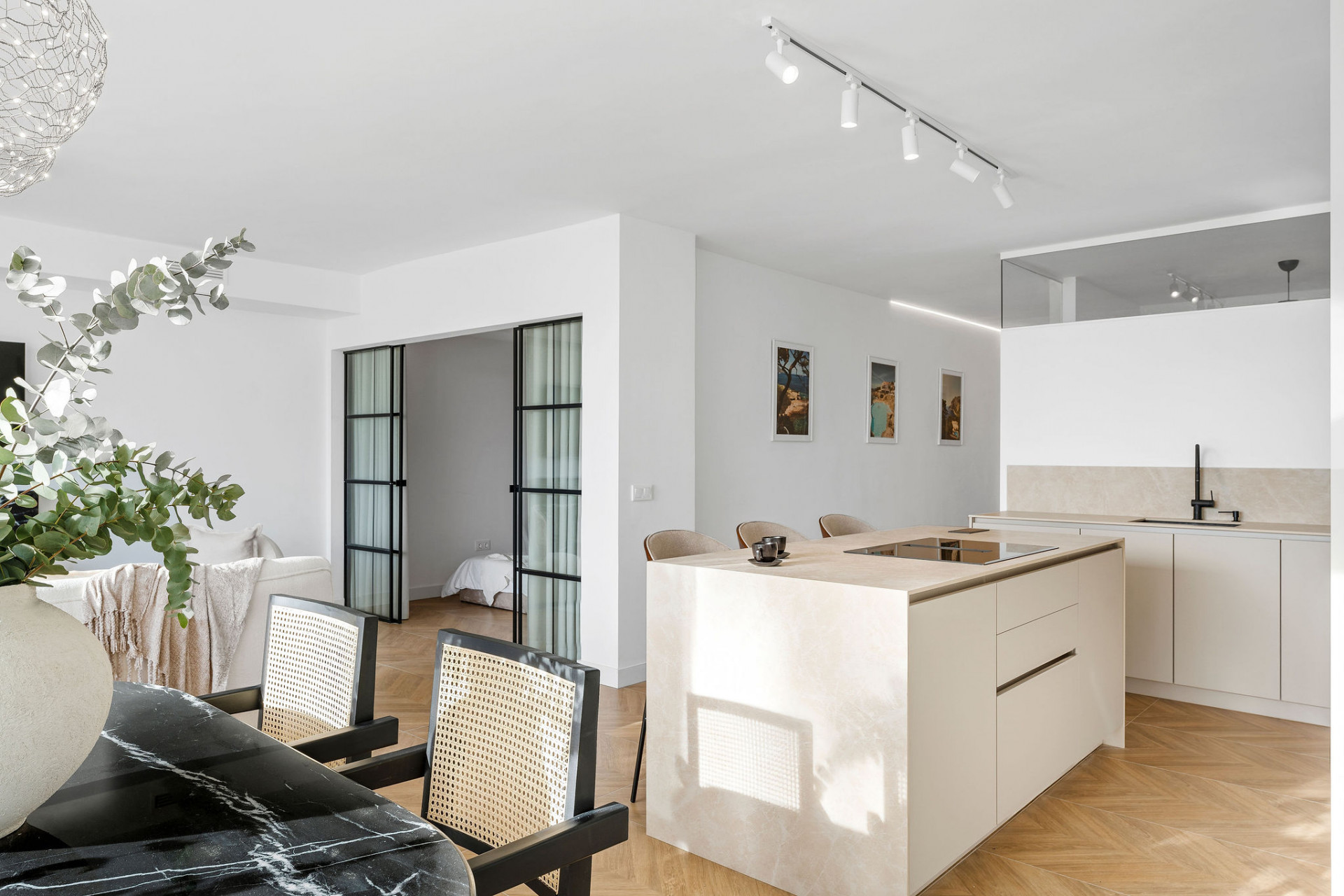Luxurious Apartment with Private Pool in Nueva Andalucia, Marbella