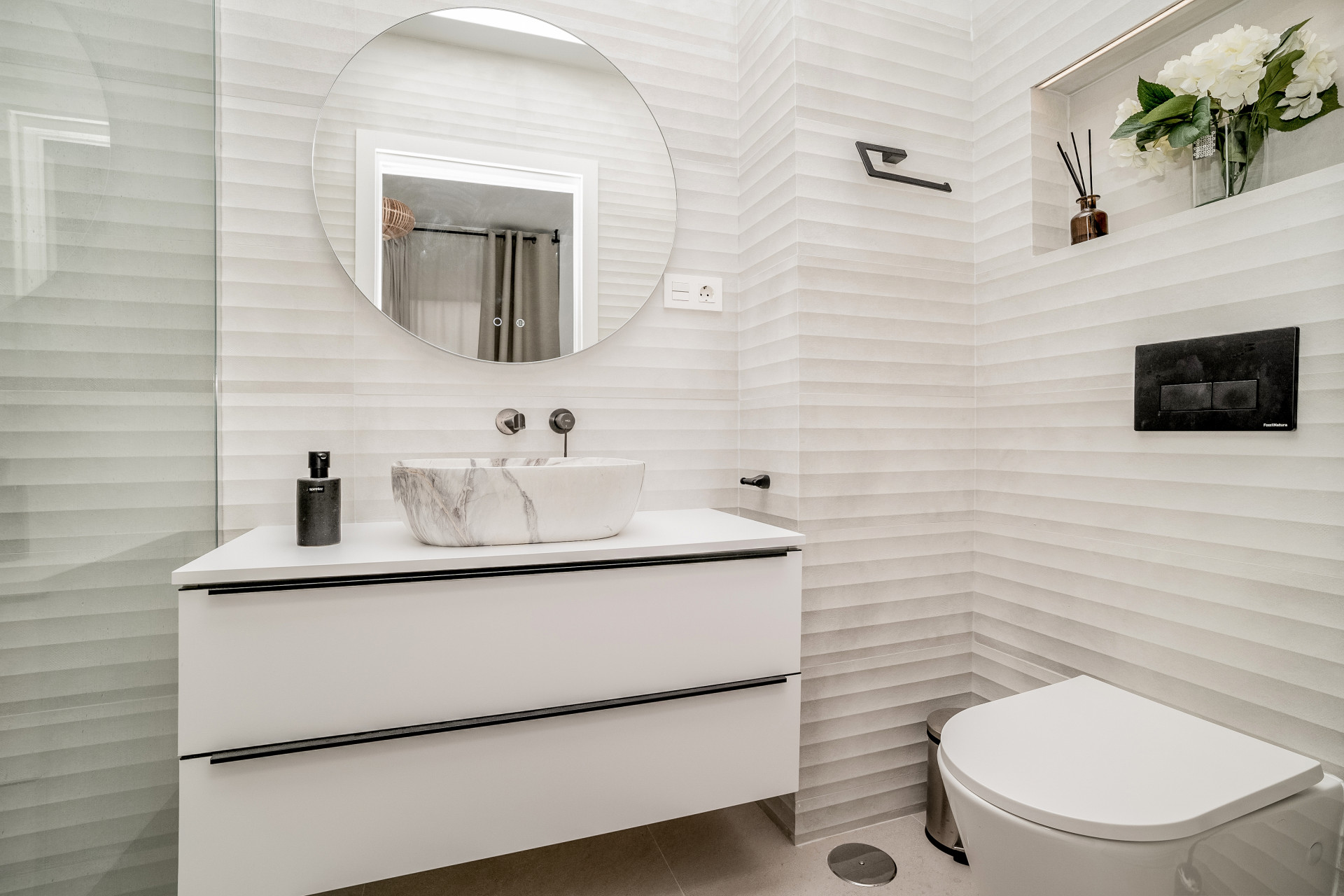 Modern 3 Bed apartment in Nueva Andalucia, Marbella