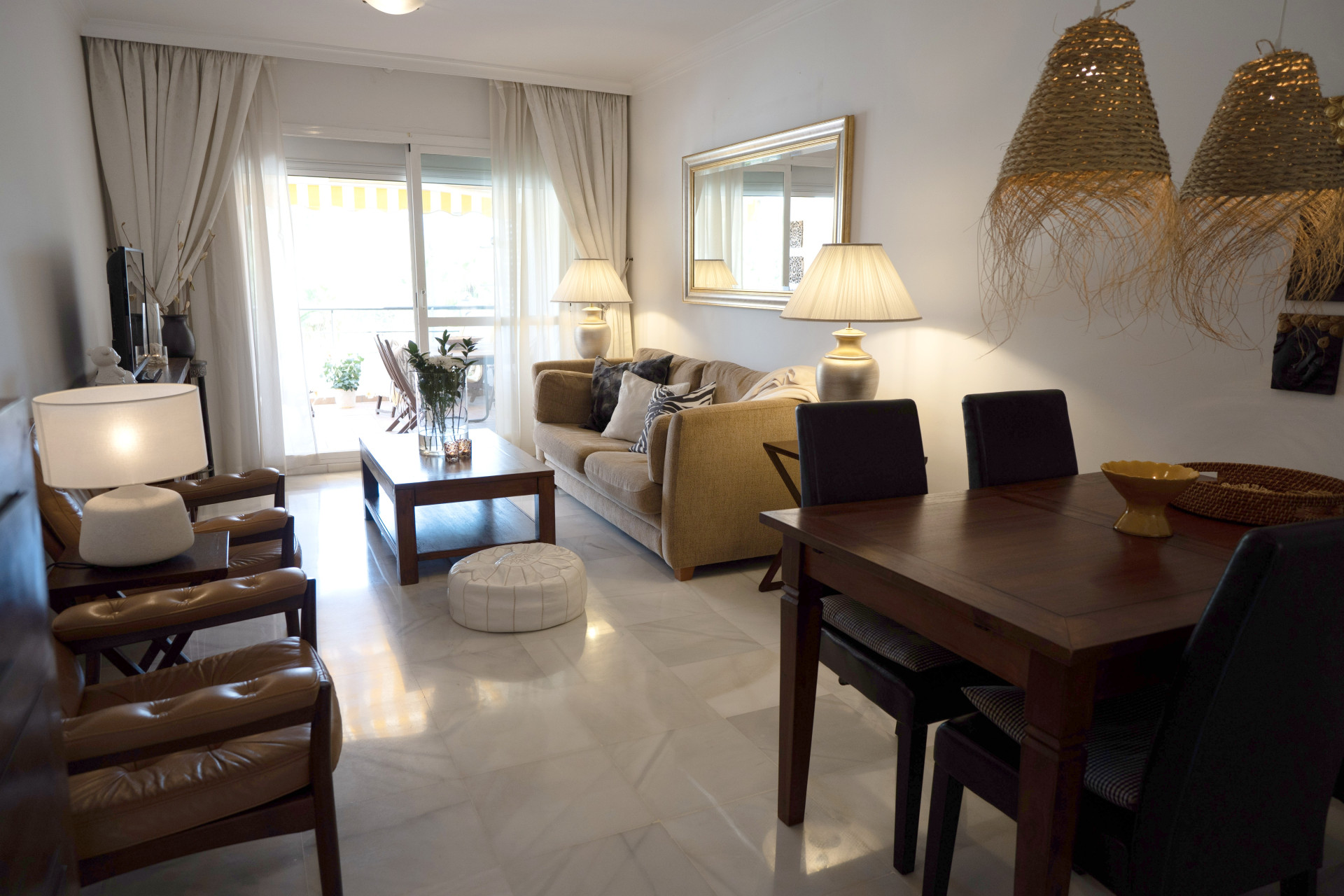 Excellent 2 Bedroom Apartment in Aloha