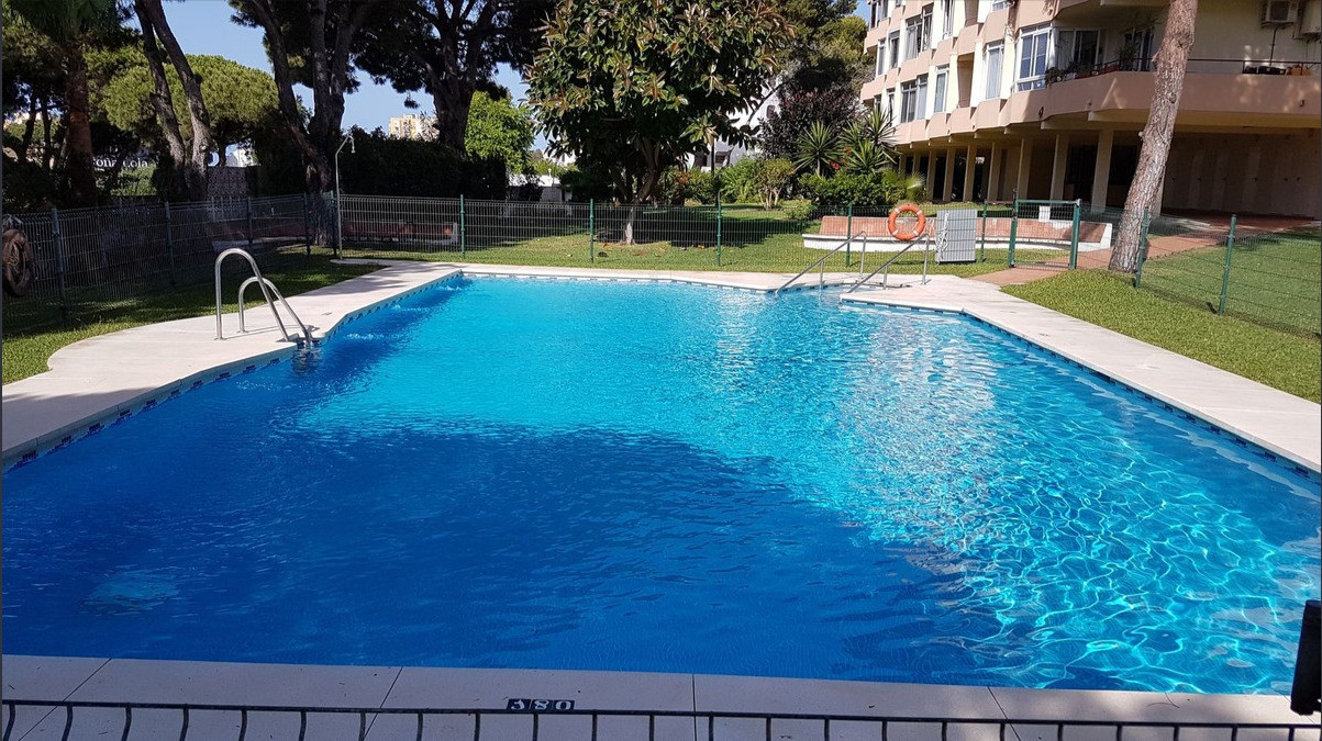 Charming 2-Bedroom Apartment in Calahonda