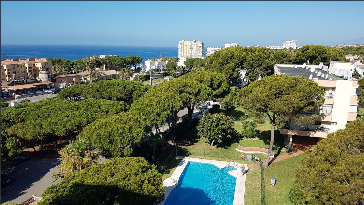 Charming 2-Bedroom Apartment in Calahonda