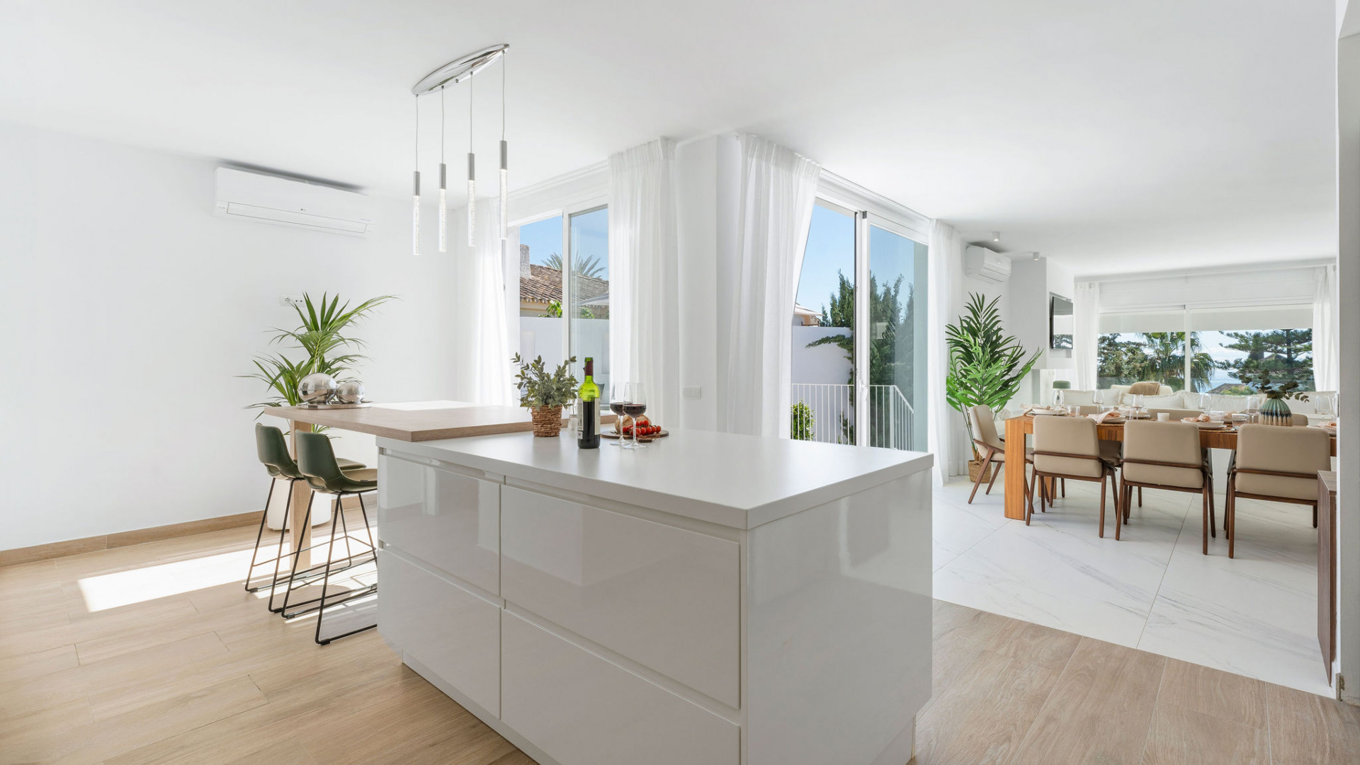 Luxury 5 bed villa in El Rosario, Marbella