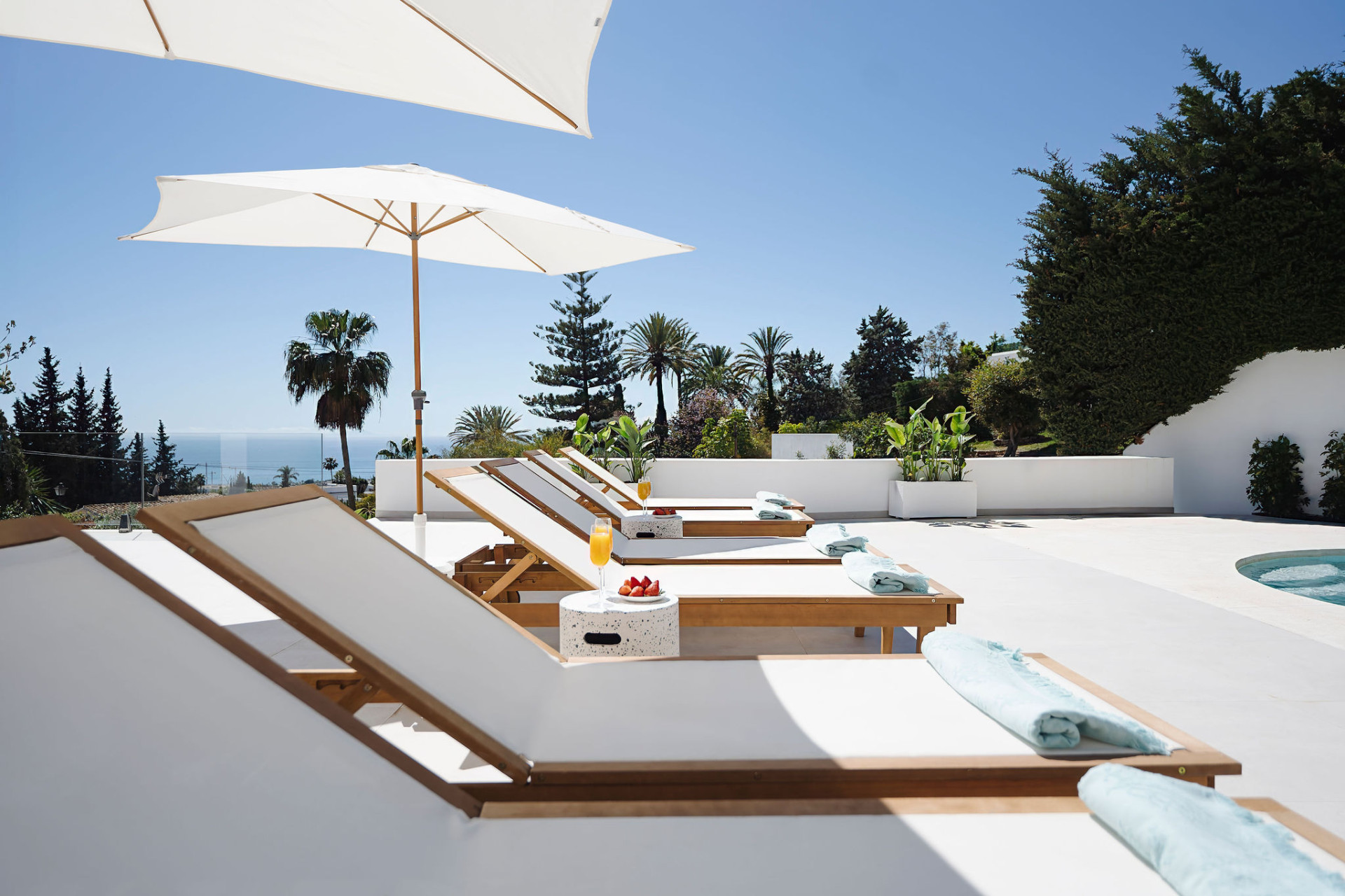 Luxury 5 bed villa in El Rosario, Marbella