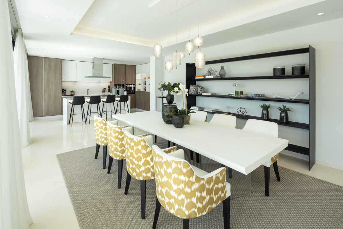 Contemporary 5-bedroom villa, exclusive gated community in Nueva Andalucia, Marbella
