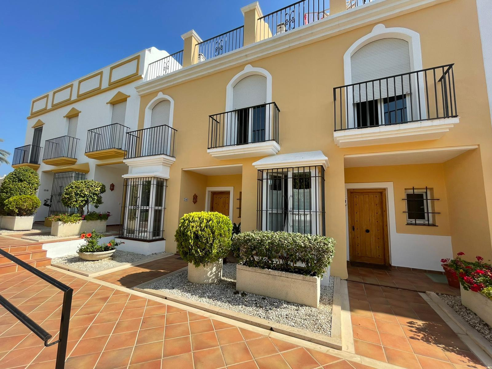 chalet-pareado-en-alameda-del-mar-47