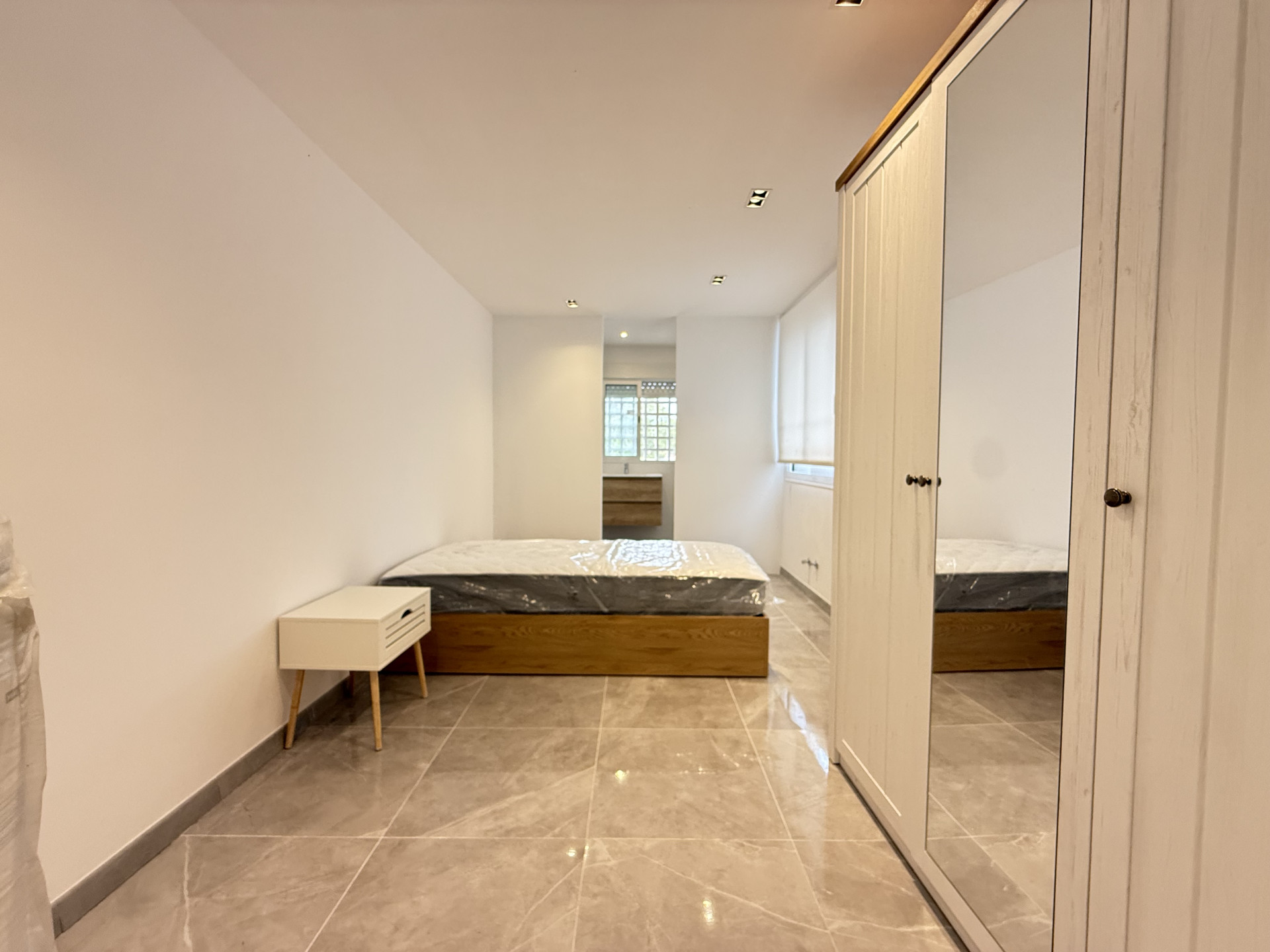 Luxury apart in Alhambra del golf
