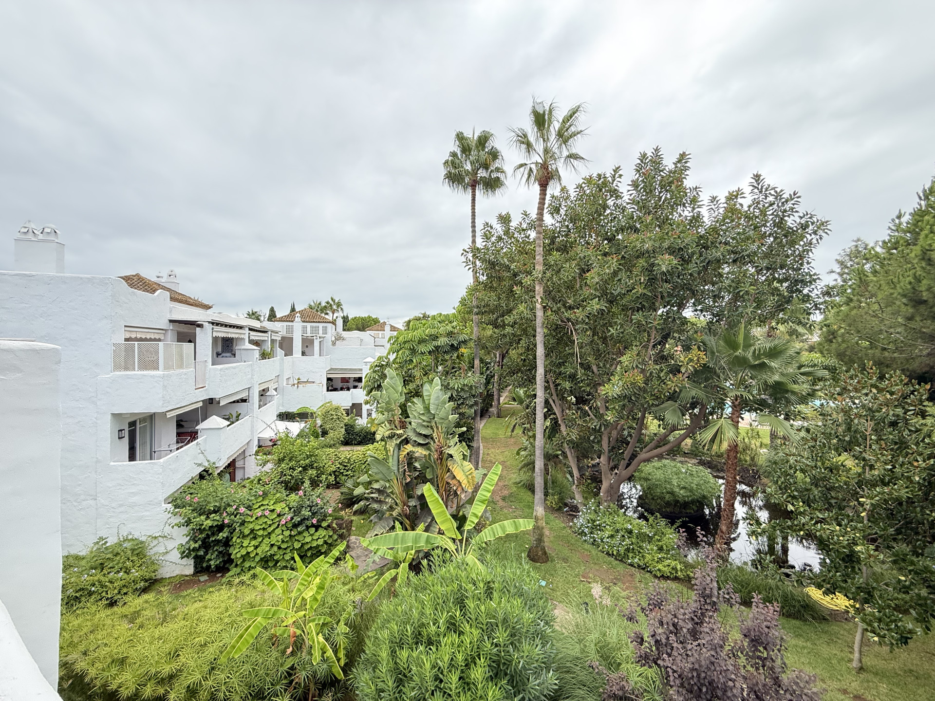 Luxury apart in Alhambra del golf