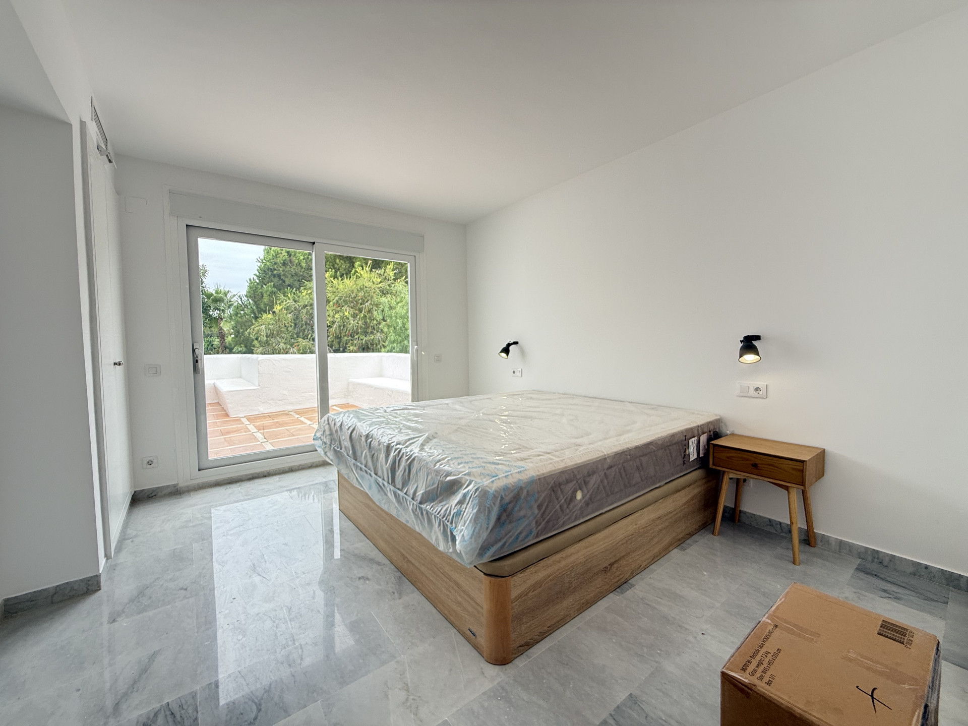 Luxury apart in Alhambra del golf