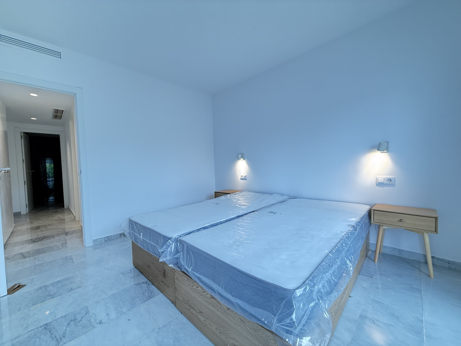 Luxury apart in Alhambra del golf
