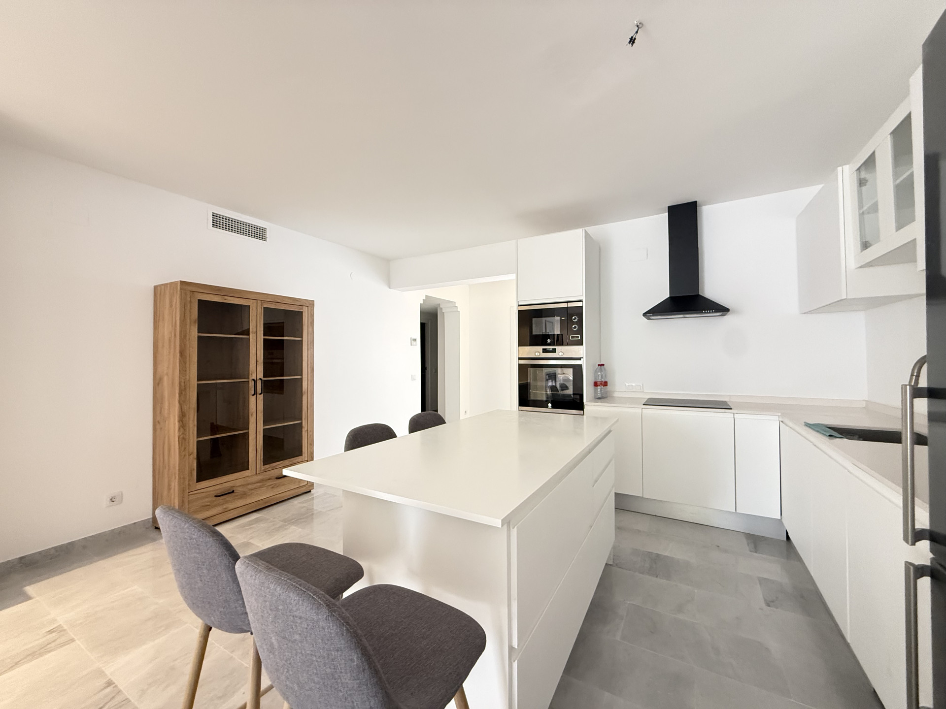 Luxury apart in Alhambra del golf