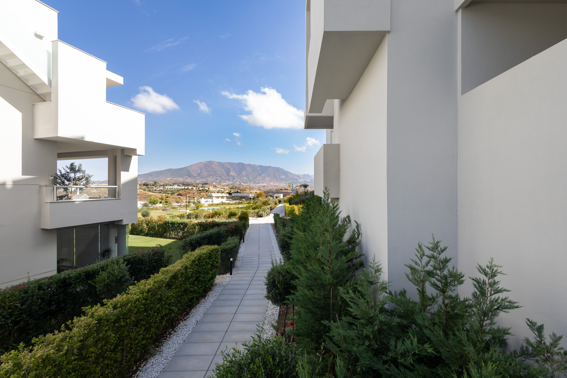 Brand-new top-floor penthouse with private solarium, first line of golf, La Cala Golf, Mijas