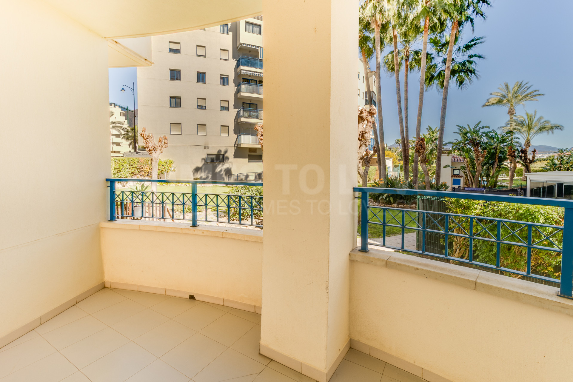 Квартира на продажу в Estepona Centre, Город Эстепона