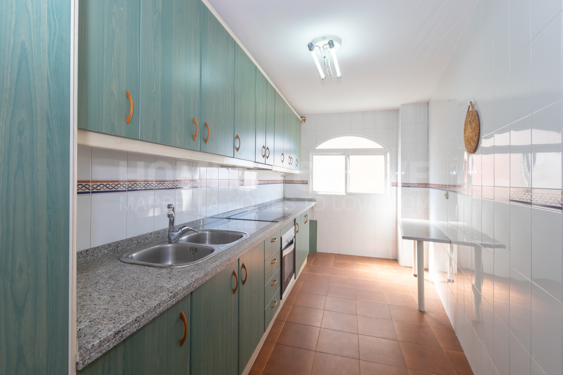 Bright, south-facing 90 m² exterior apartment in Fuengirola