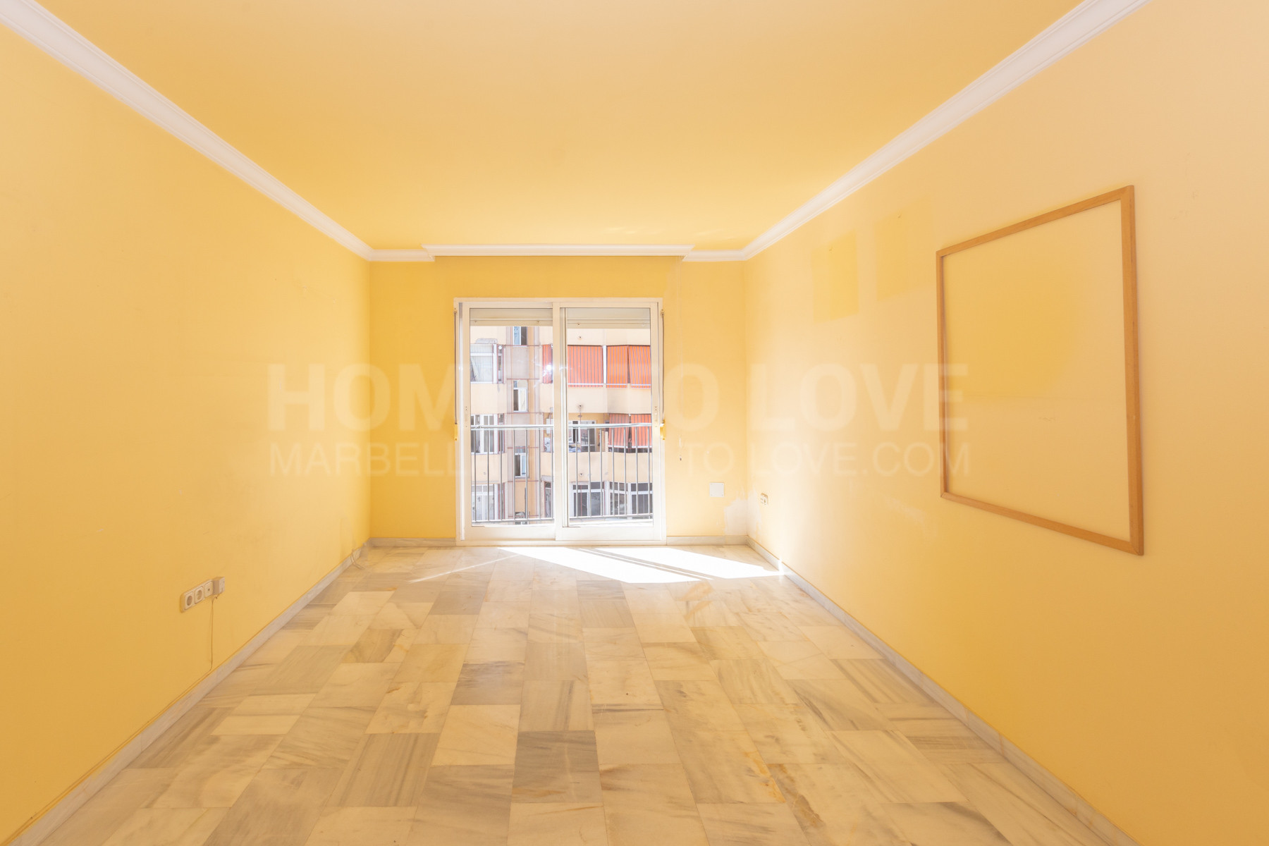 Bright, south-facing 90 m² exterior apartment in Fuengirola